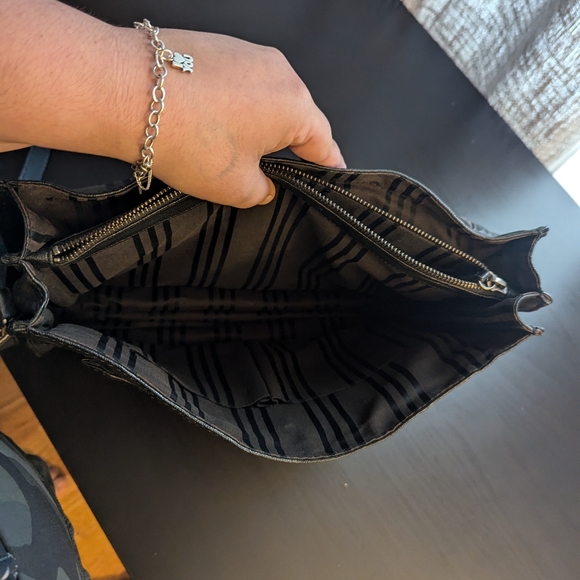 Frye Large Cameron Stud satchel Bag - Picture 7 of 9